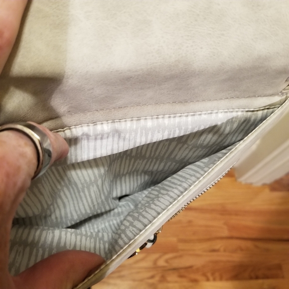 Beautiful light grey crossbody bag - Picture 6 of 9